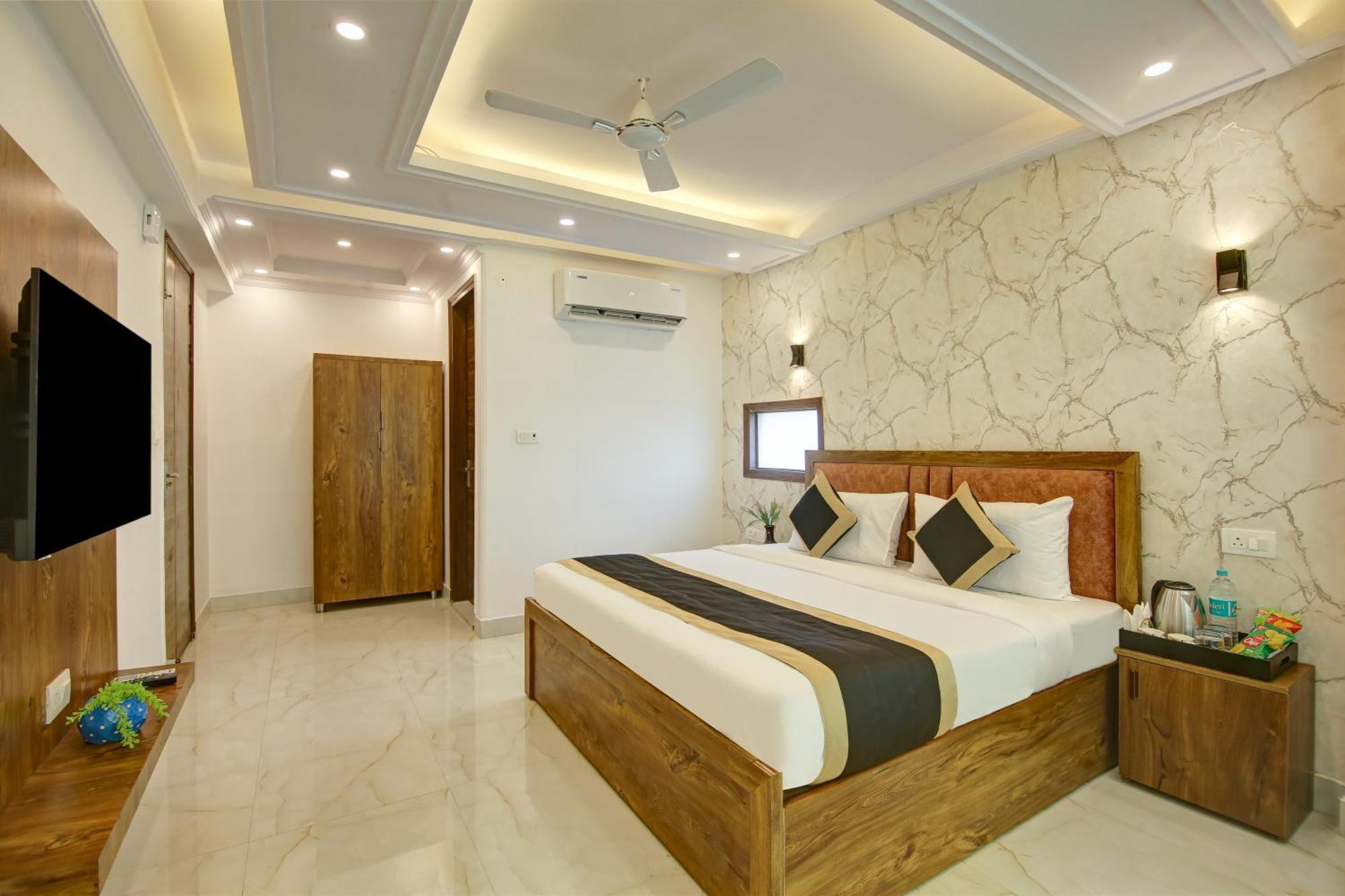 Hotel The Emporio Grand Near Vaishali Metro Station Ghaziabad Zewnętrze zdjęcie