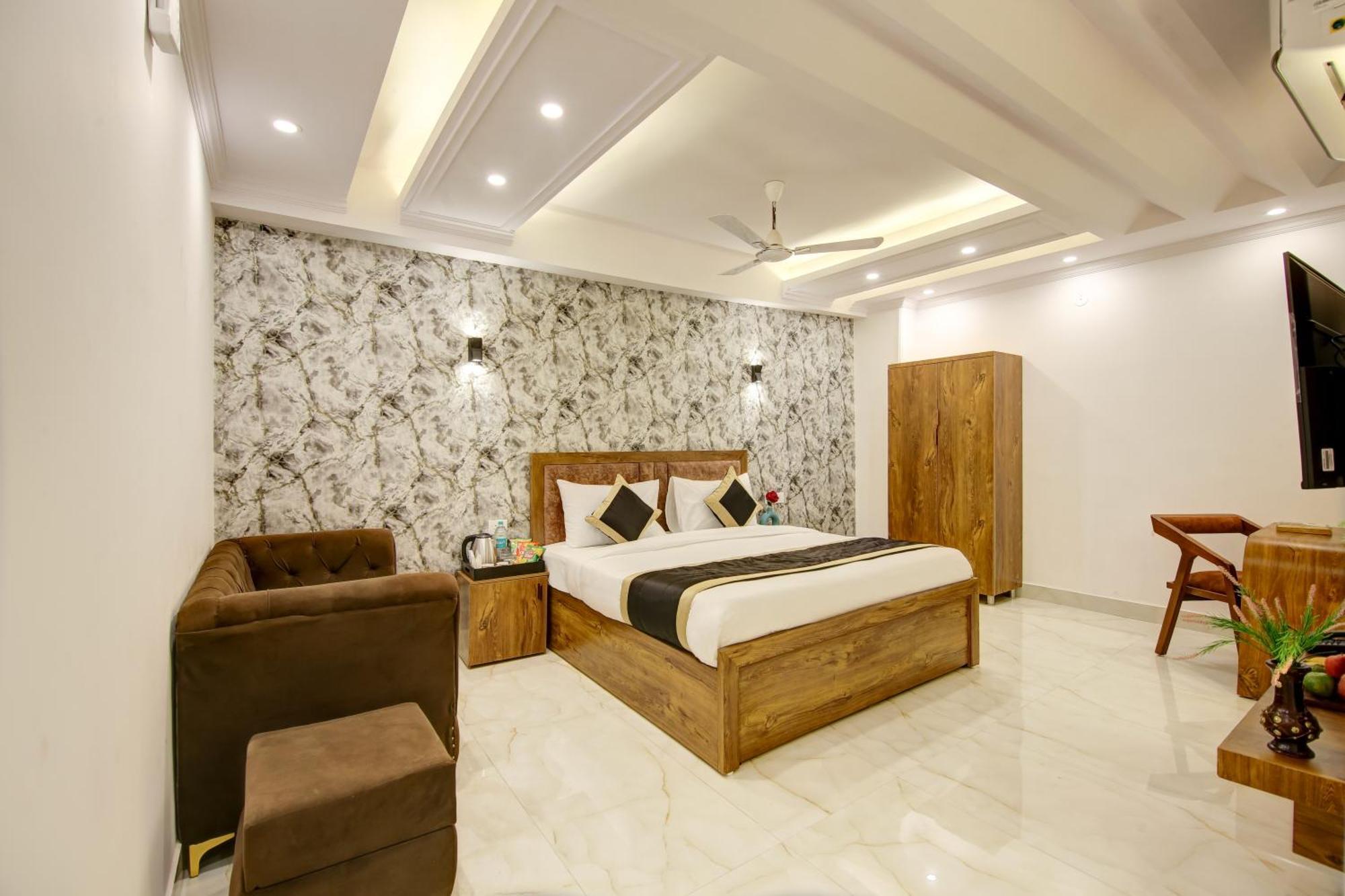 Hotel The Emporio Grand Near Vaishali Metro Station Ghaziabad Zewnętrze zdjęcie