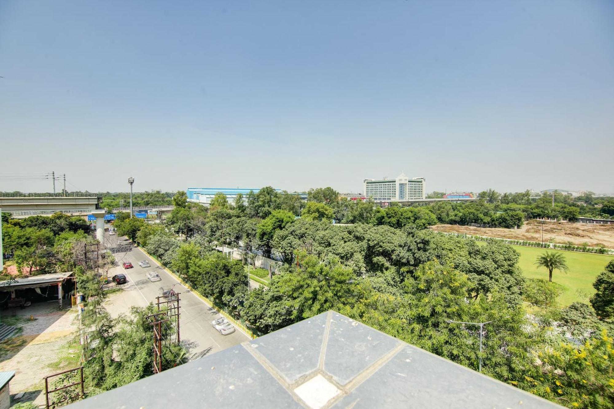Hotel The Emporio Grand Near Vaishali Metro Station Ghaziabad Zewnętrze zdjęcie