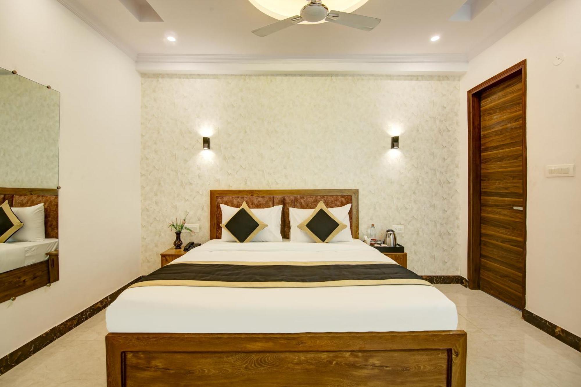 Hotel The Emporio Grand Near Vaishali Metro Station Ghaziabad Zewnętrze zdjęcie