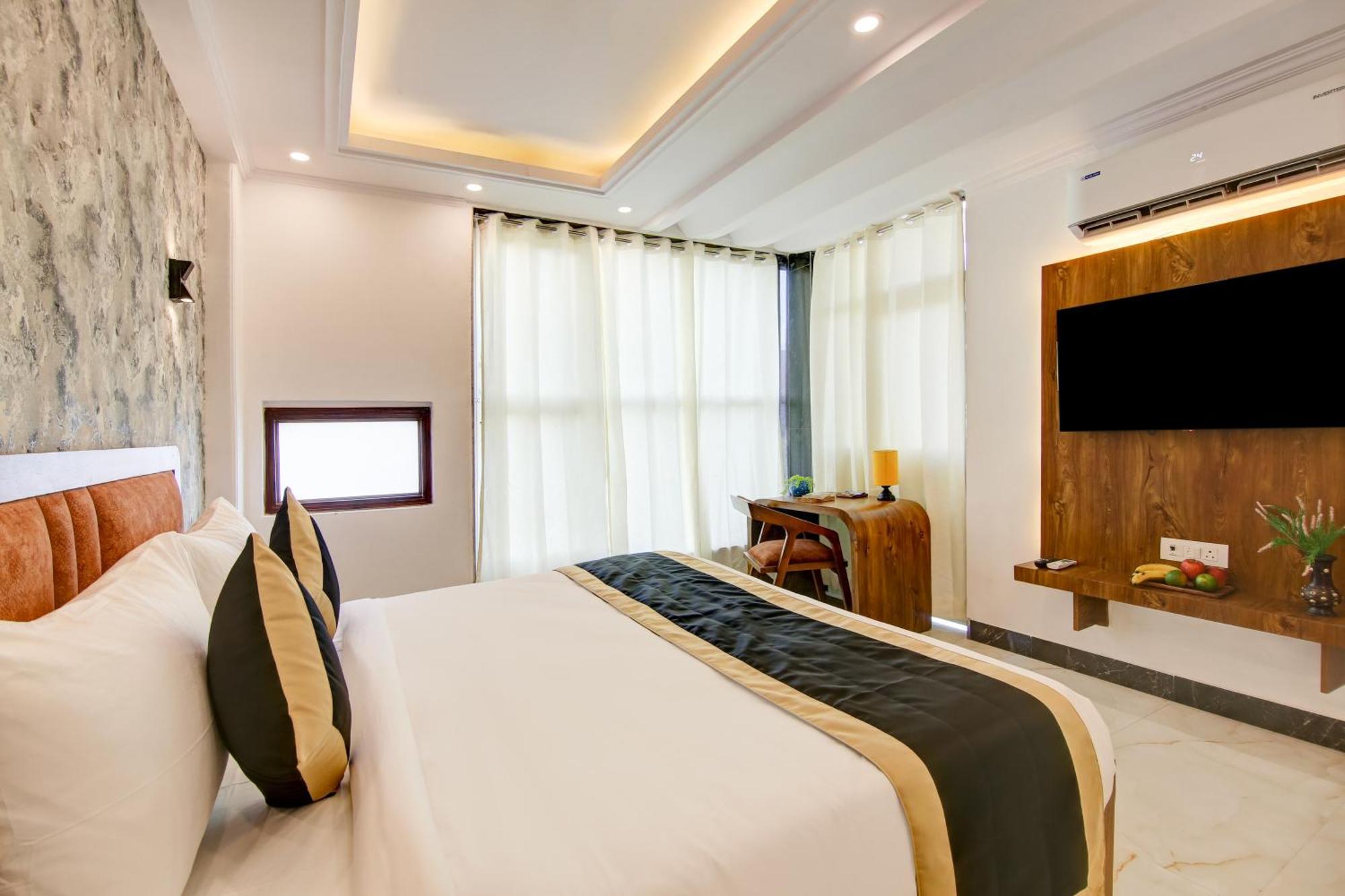 Hotel The Emporio Grand Near Vaishali Metro Station Ghaziabad Zewnętrze zdjęcie