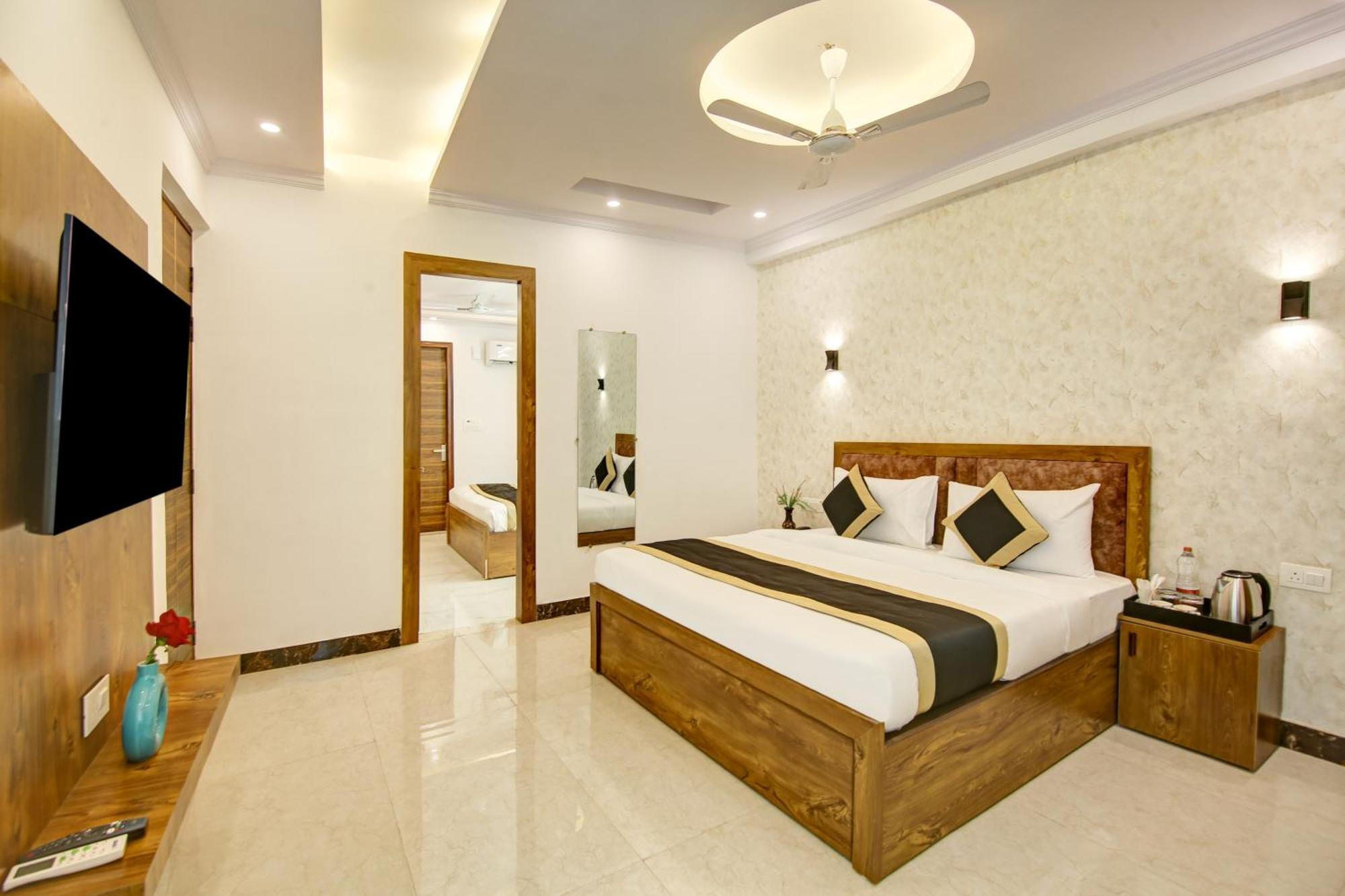 Hotel The Emporio Grand Near Vaishali Metro Station Ghaziabad Zewnętrze zdjęcie