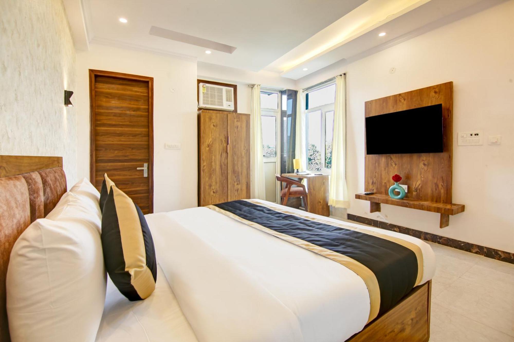 Hotel The Emporio Grand Near Vaishali Metro Station Ghaziabad Zewnętrze zdjęcie