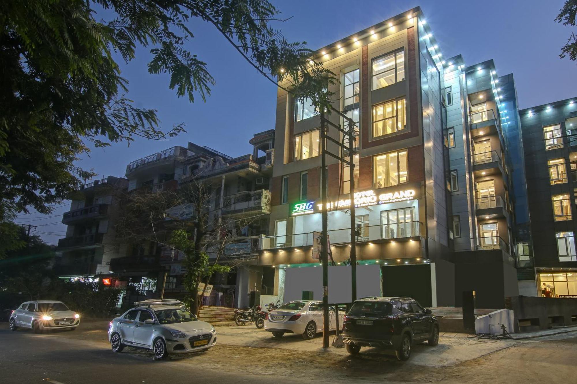 Hotel The Emporio Grand Near Vaishali Metro Station Ghaziabad Zewnętrze zdjęcie