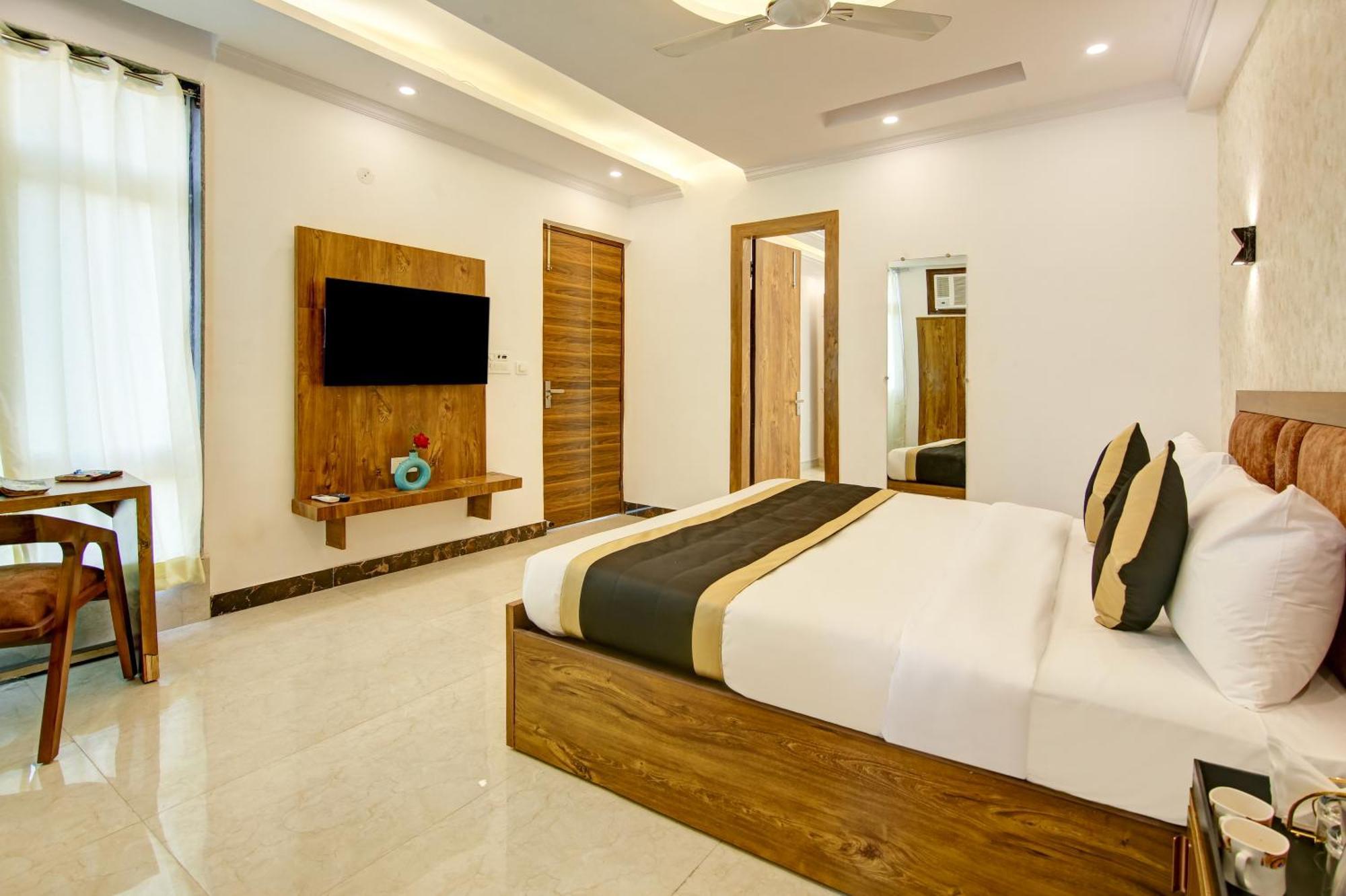 Hotel The Emporio Grand Near Vaishali Metro Station Ghaziabad Zewnętrze zdjęcie